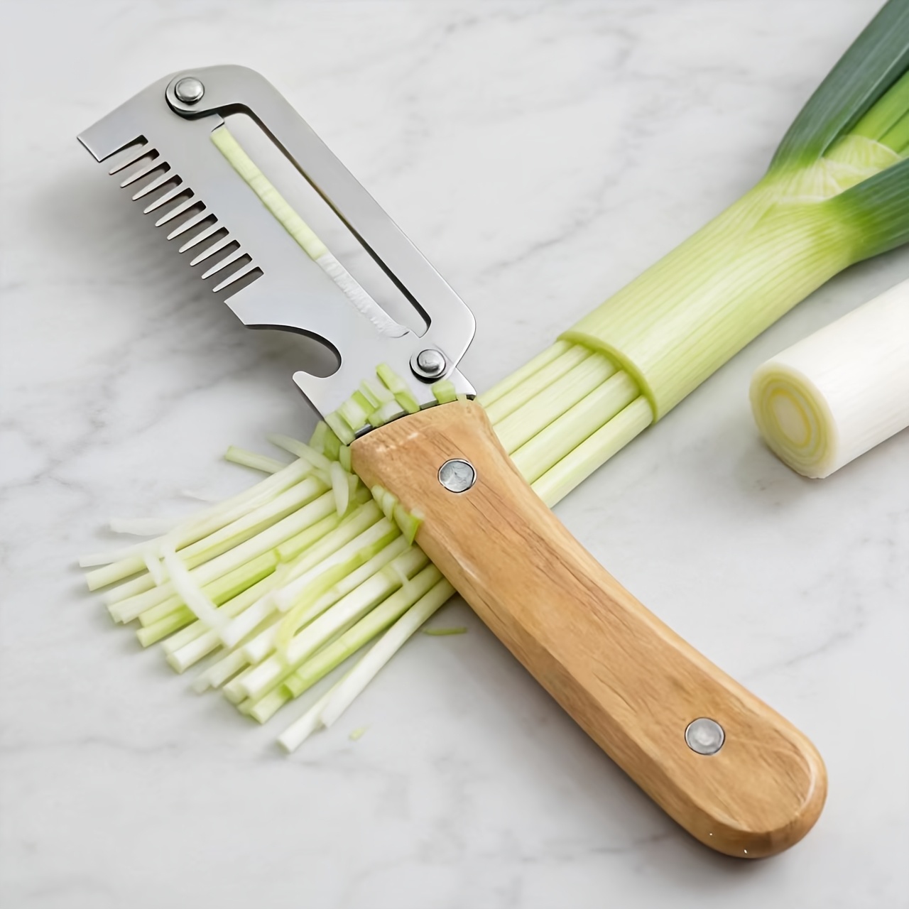 Kitchen Gadgets Green - Set da 2 pezzi di taglia-cipolle