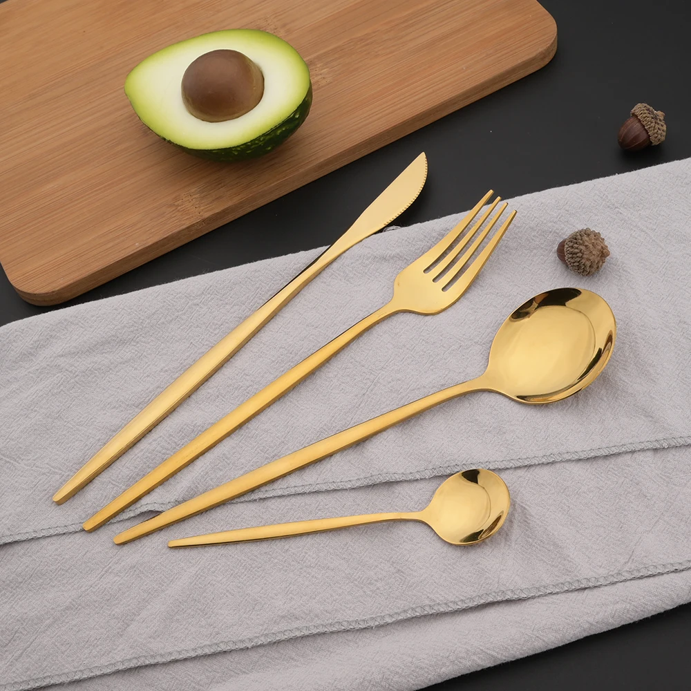 16 pezzi di posate in oro verd - Kitchen Gadgets Green recensione e prezzo